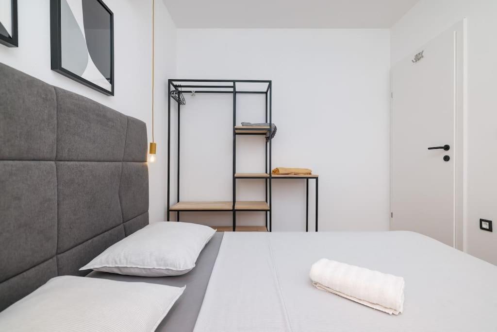 Villa Nika Nin Zimmer foto